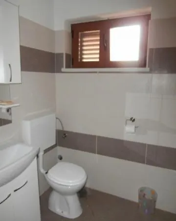 In With Air Conditioning, W-lan Pensjonat 3*