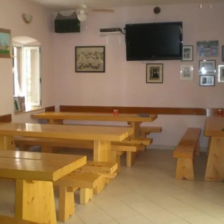 In With Air Conditioning, W-lan